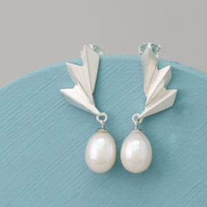 silver and pearl drop earrings UK