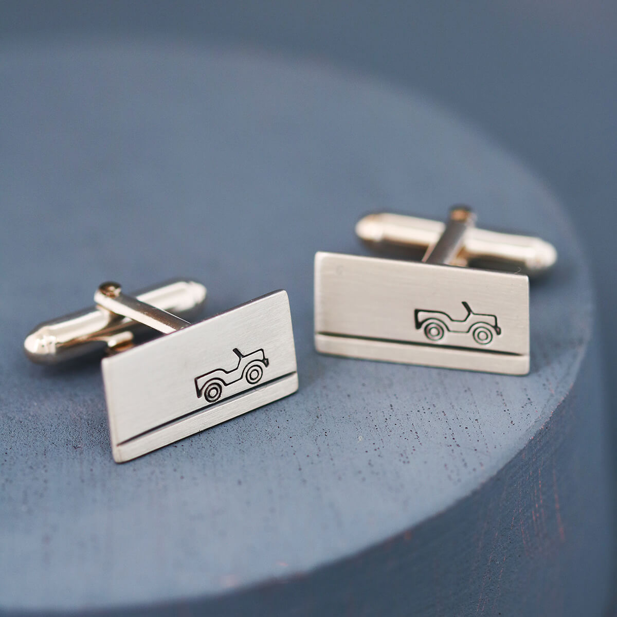Luxury sterling silver land rover cufflinks in brushed finish, great wedding cufflinks for the groom or stylish gift for 4x4 enthusiasts.