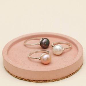 Sterling silver pearl cocktail rings with ivory, peach and peacock pearls