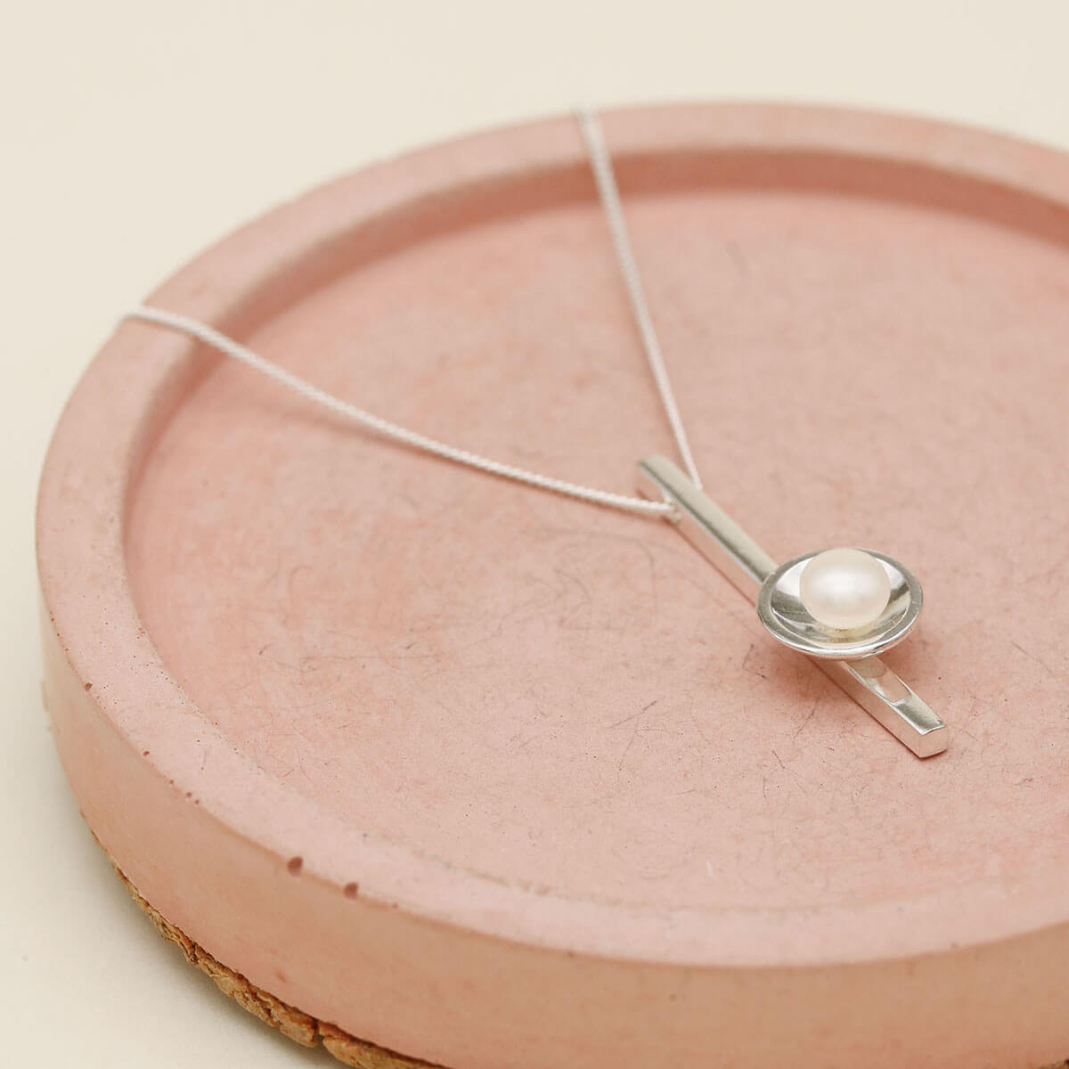 Sterling silver pearl bar necklace with a genuine freshwater pearl, perfect for brides, bridesmaids and everyday wear.