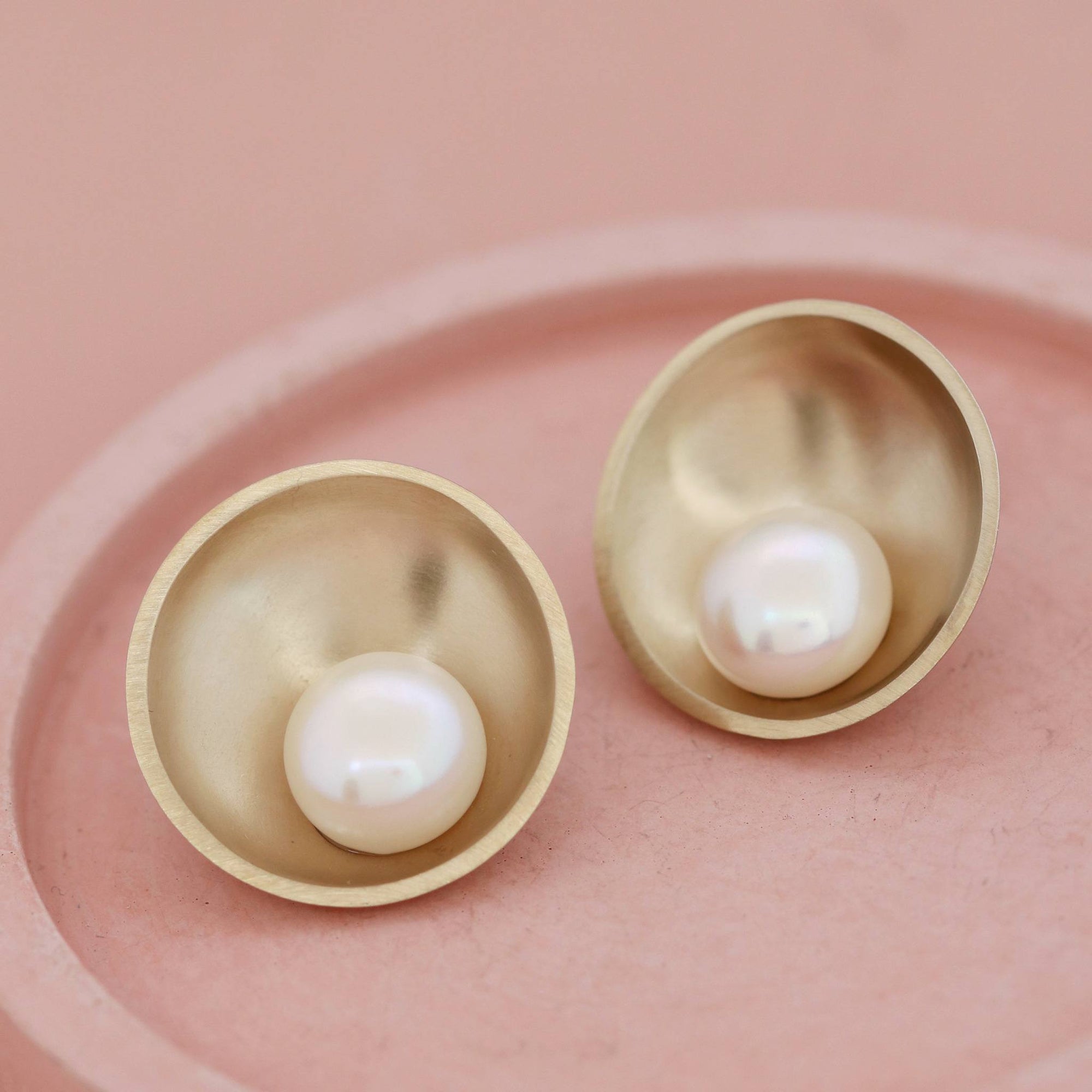 9ct Gold Pearl Stud Statement Gold pearl studs Louy