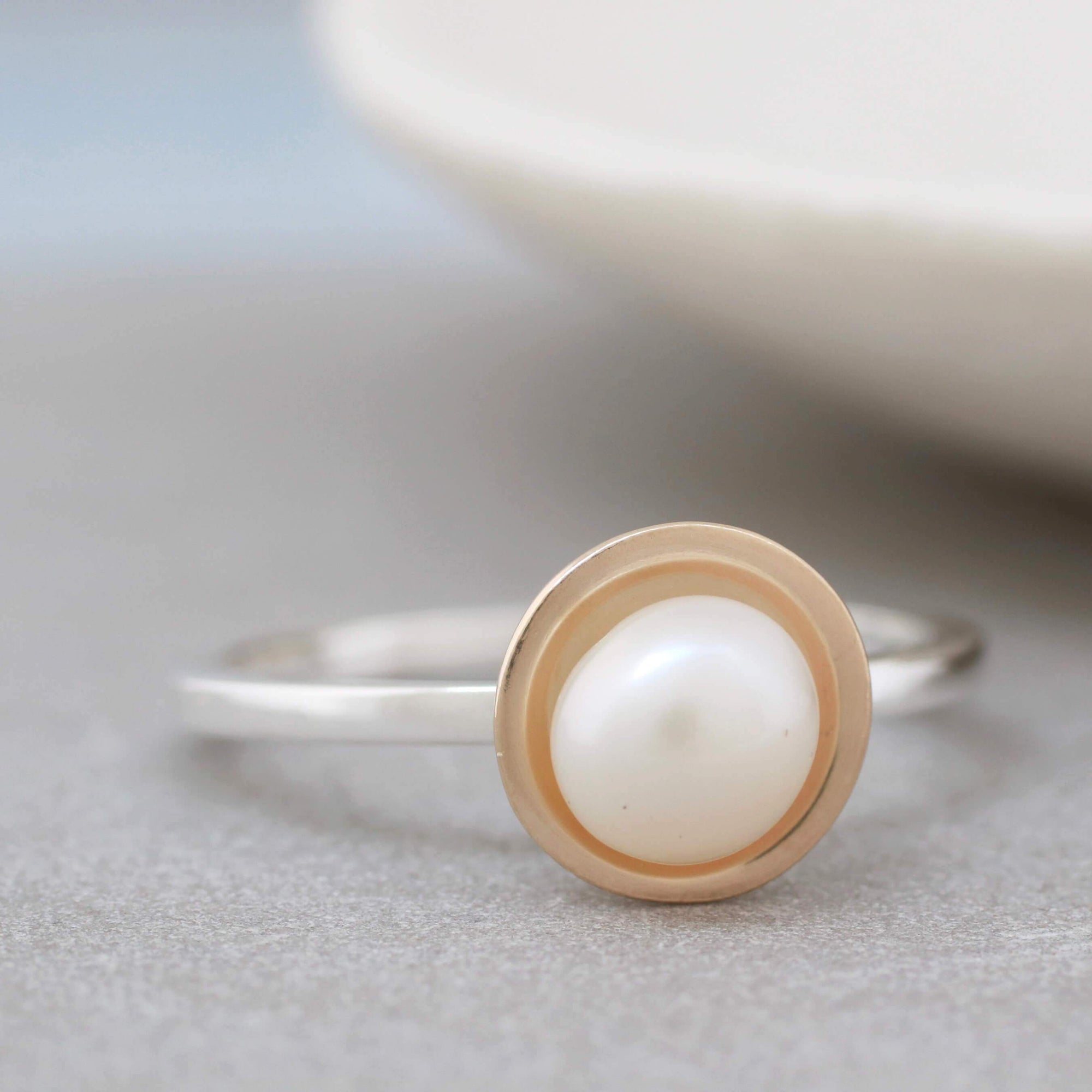 9ct gold pearl ring