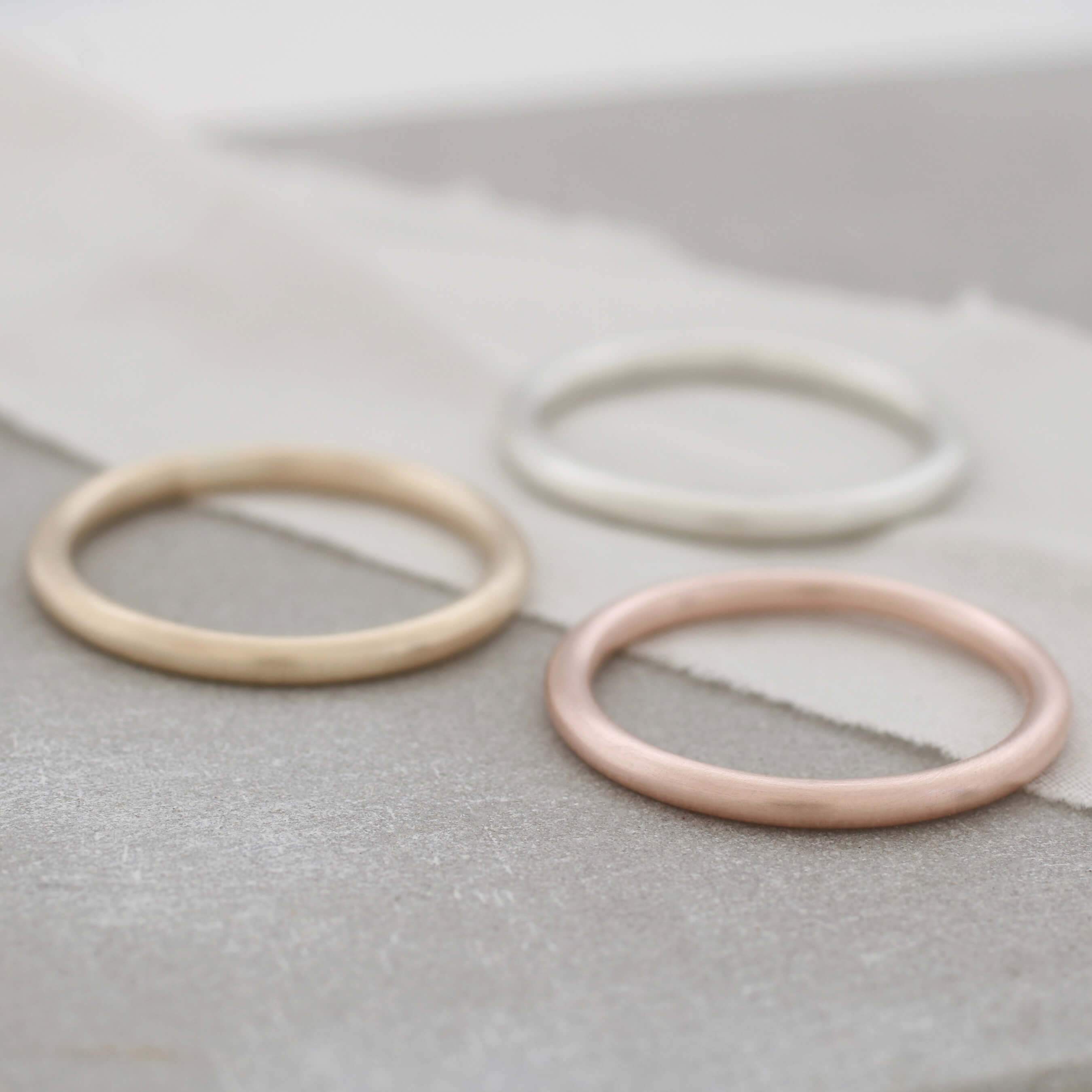 Gold plain round band rings