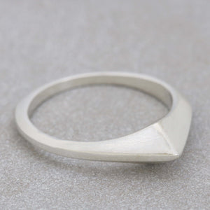 asymmetrical ring