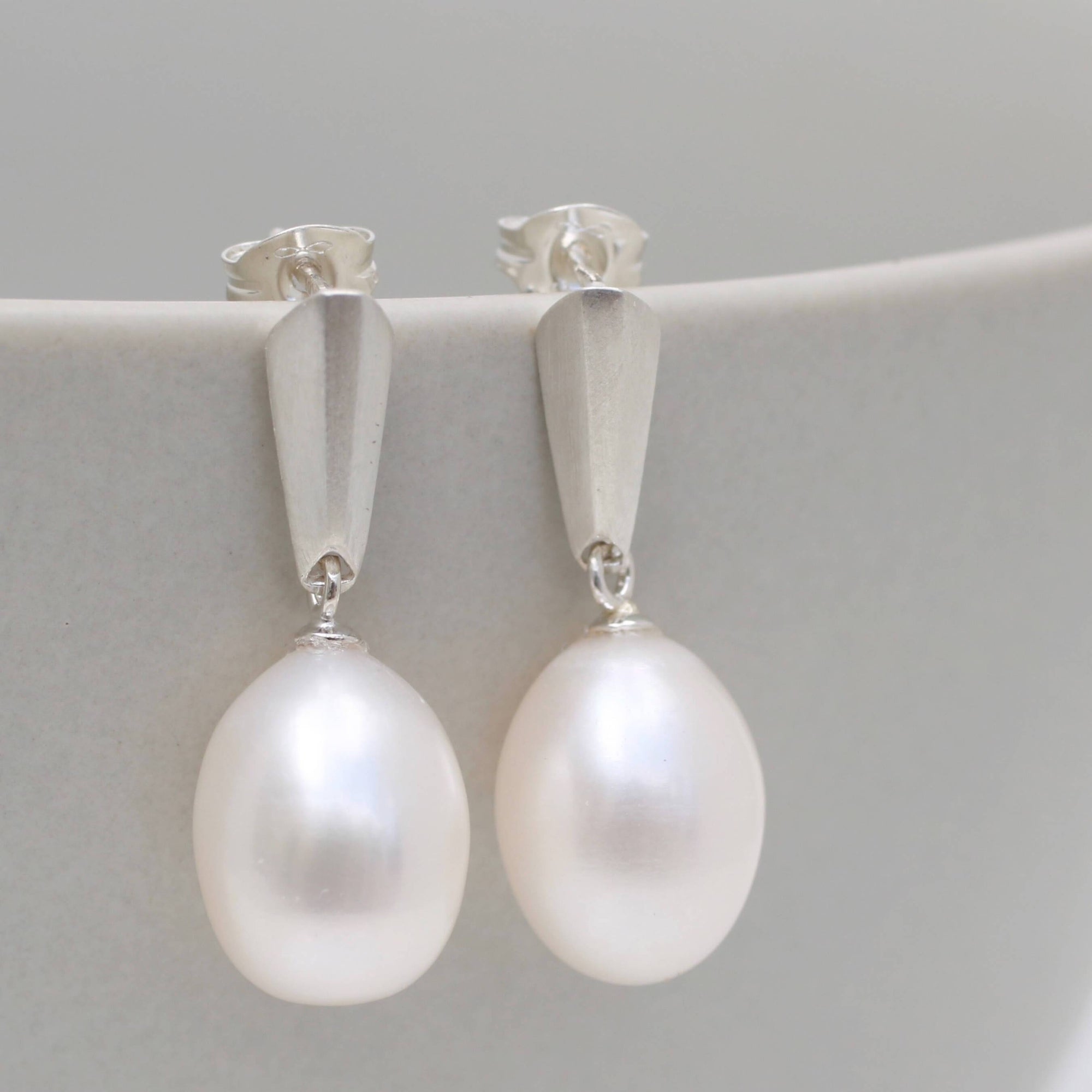 handmade pearl drop earrings