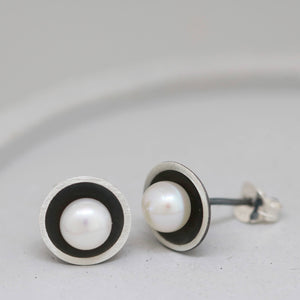 pearl stud earrings silver UK
