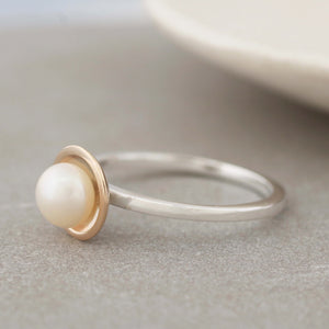 simple silver and gold pearl ring