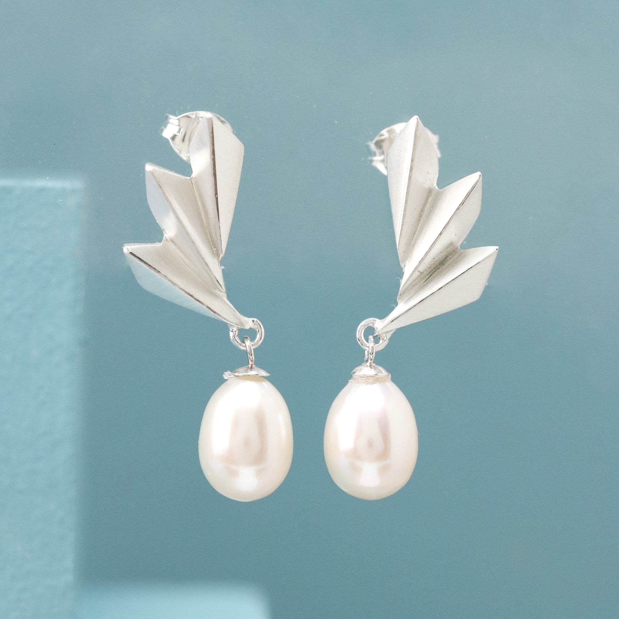 Sterling silver and pearl drop earrings